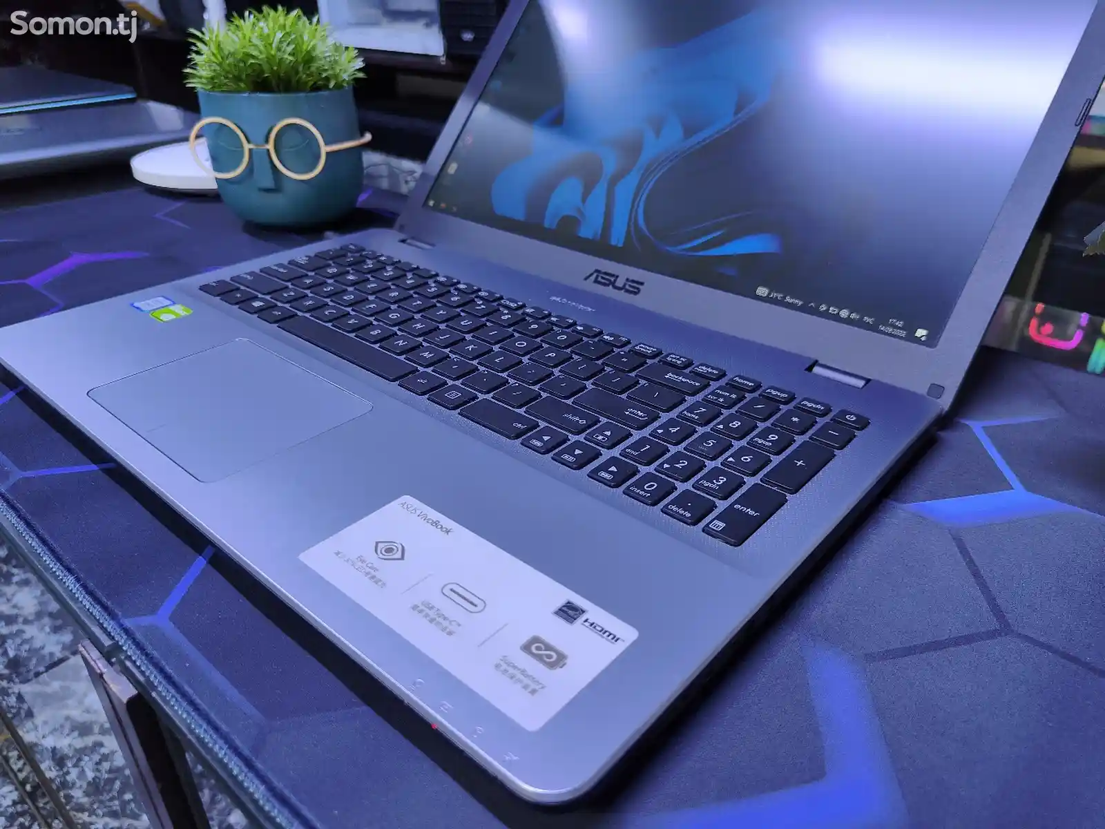 Игровой Ноутбук Asus Vivobook X542U Core I7-8550U-4