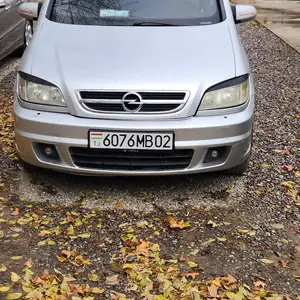 Opel Zafira, 2005