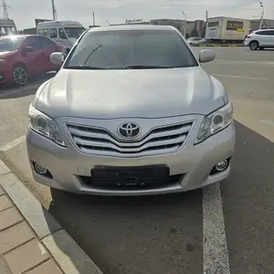 Toyota Camry, 2010