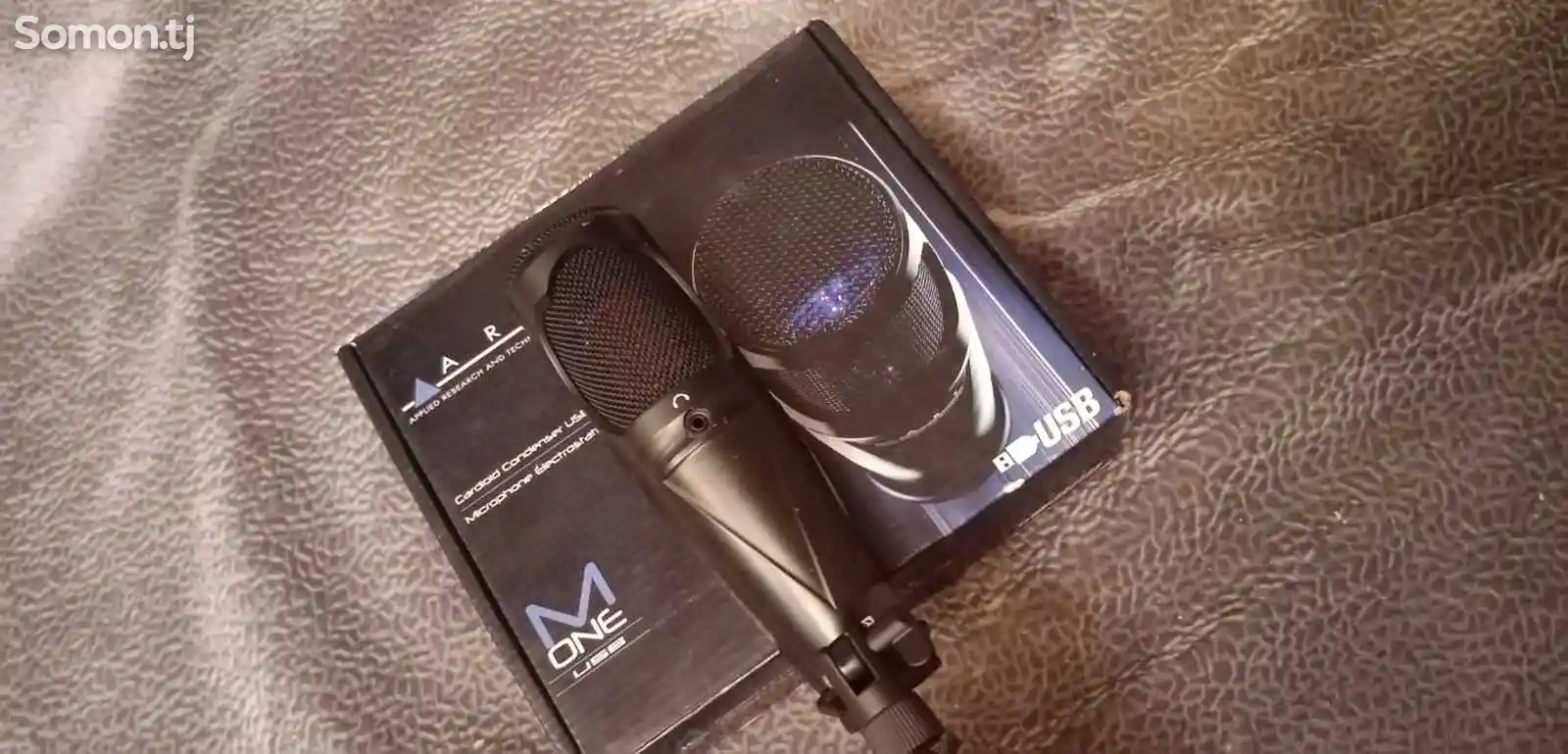 Студийный микрофон с звуковой картой-8