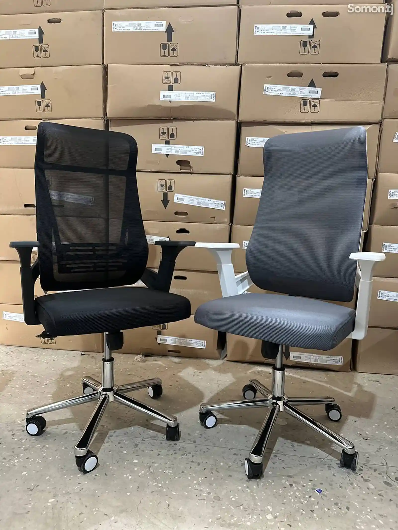 Офисное кресло 9016 Black/9018 Grey-1