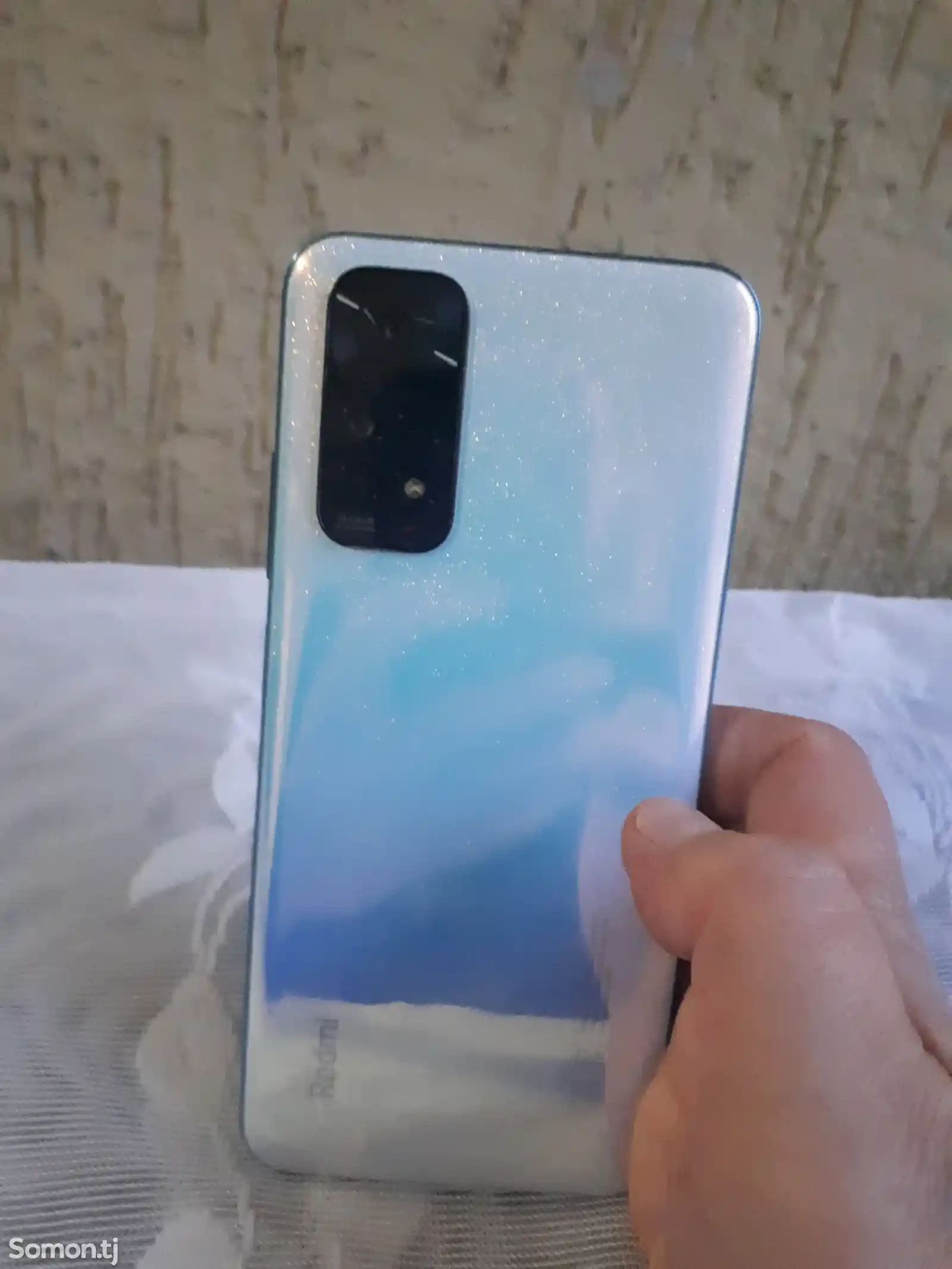 Телефон Realme-1