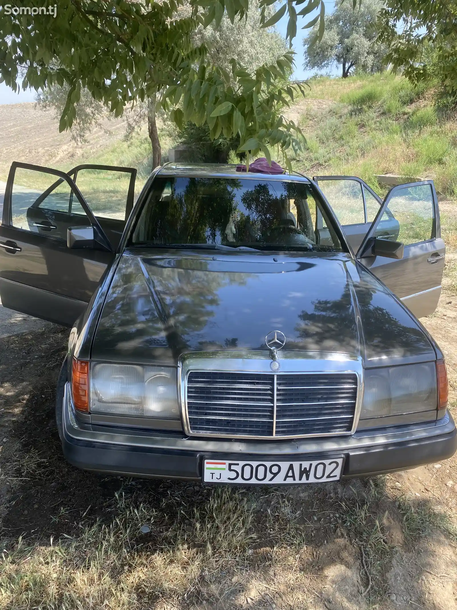 Mercedes-Benz W124, 1990-1