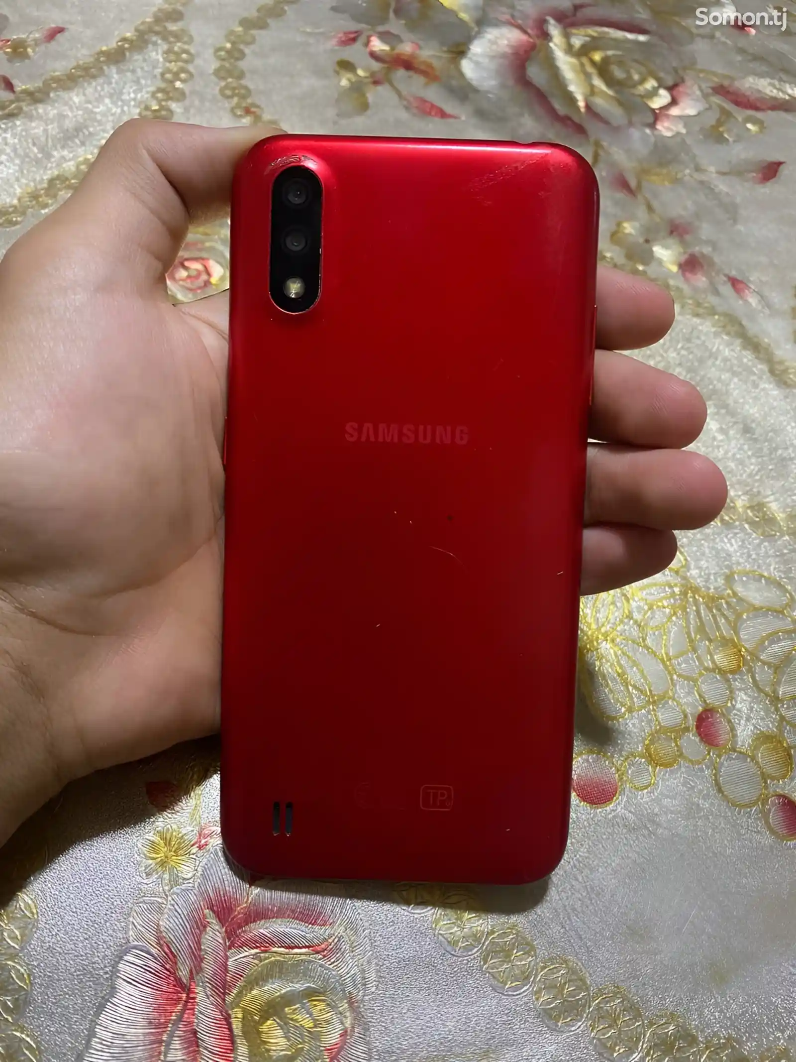 Samsung Galaxy A01, Red-1