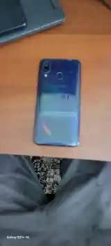 Samsung Galaxy A40-2