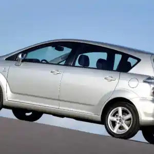 Стекло дверей Toyota Corolla Verso 2007