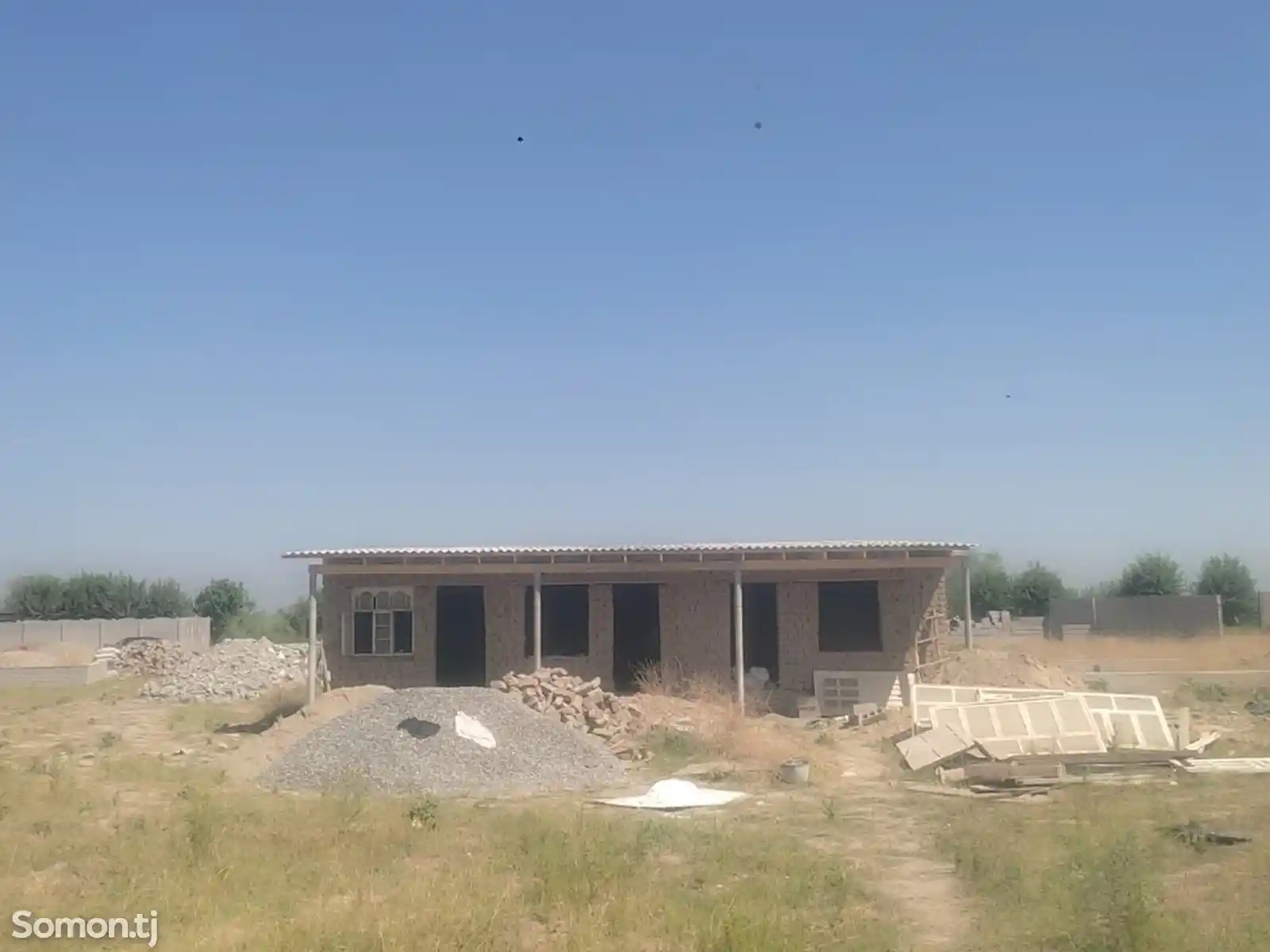 Продажа постройки с земельным участком 7 сот. махаллаи Хочи Шариф-3