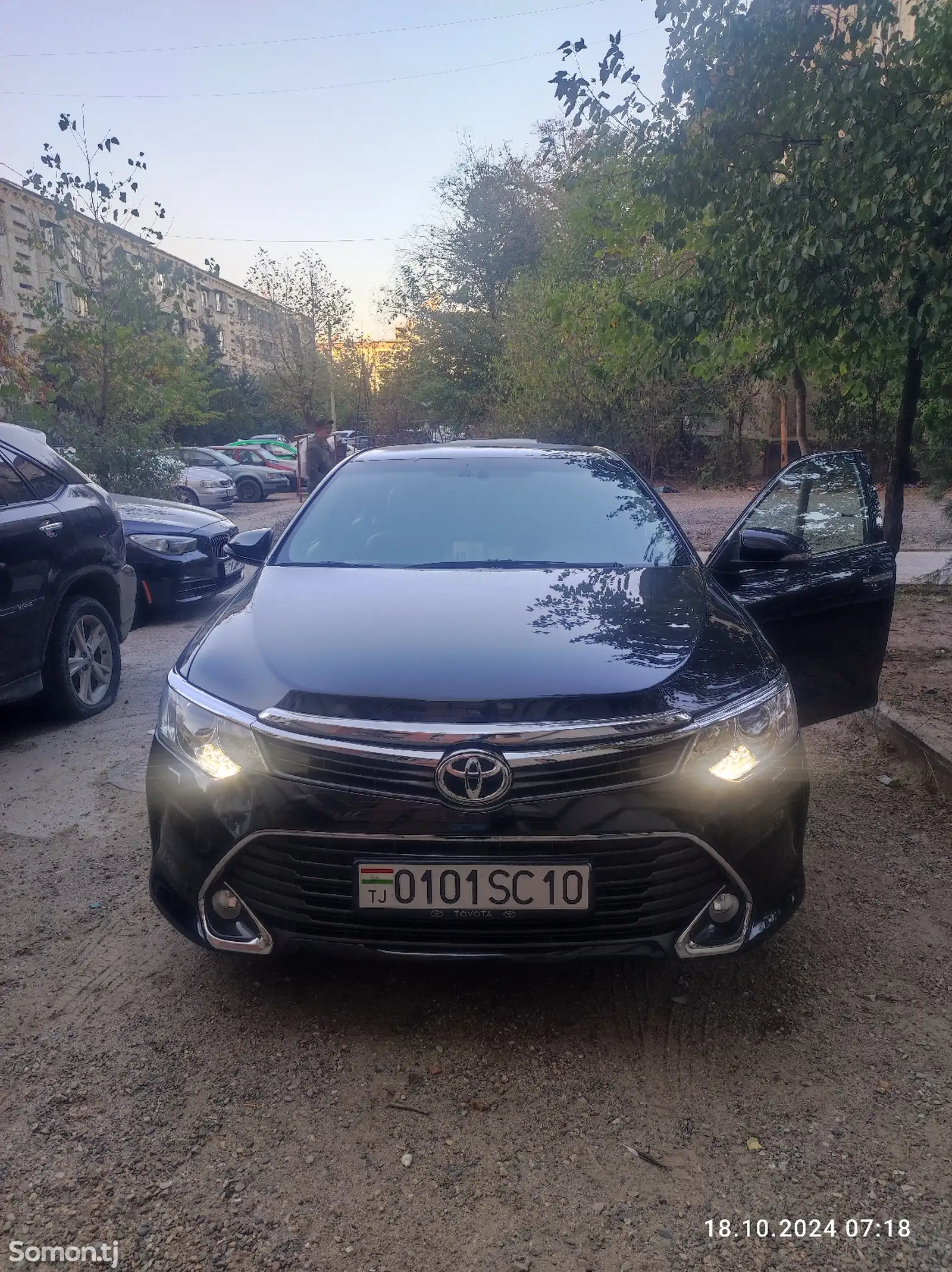 Toyota Camry, 2016-1