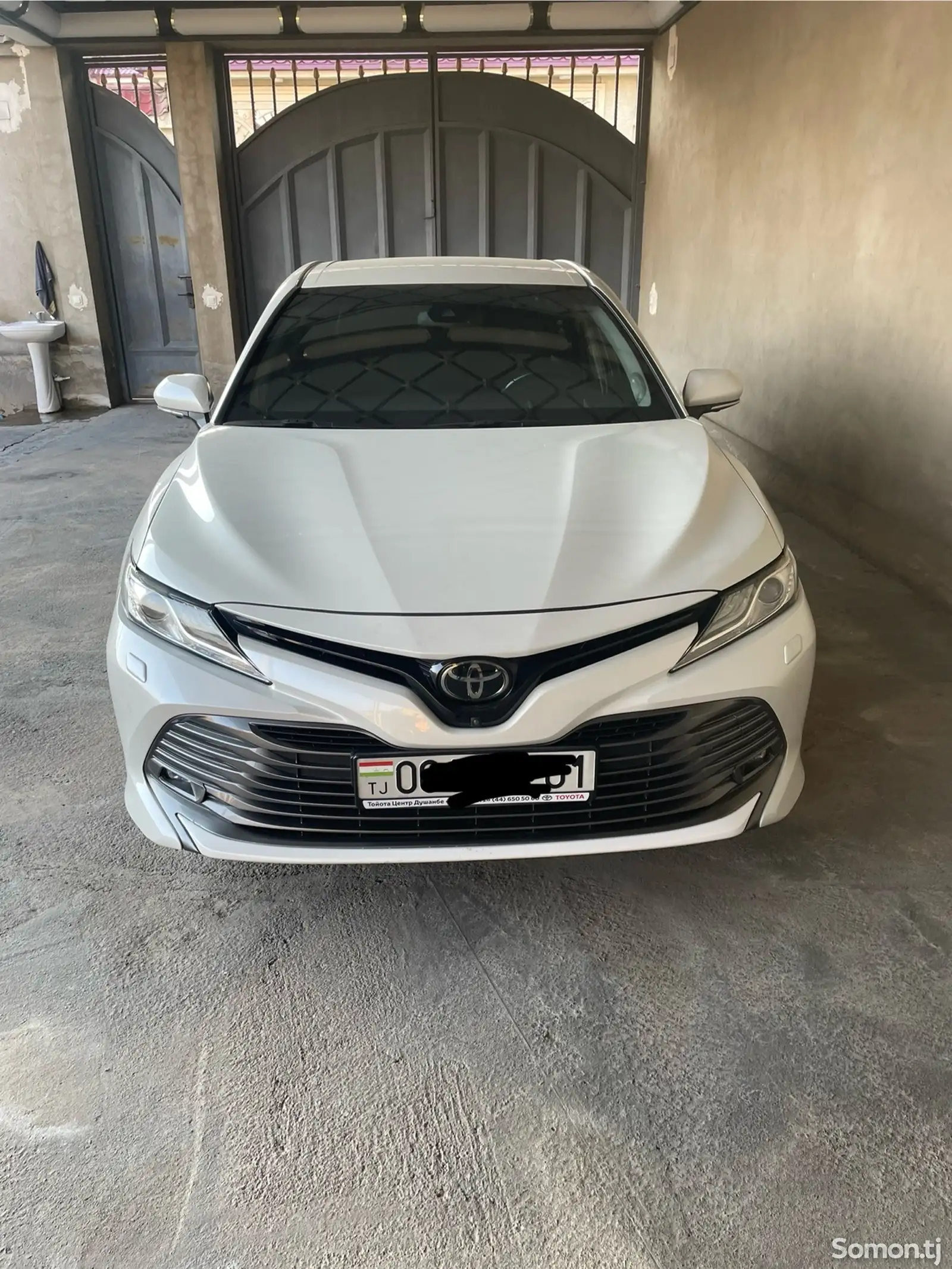 Toyota Camry, 2019-1