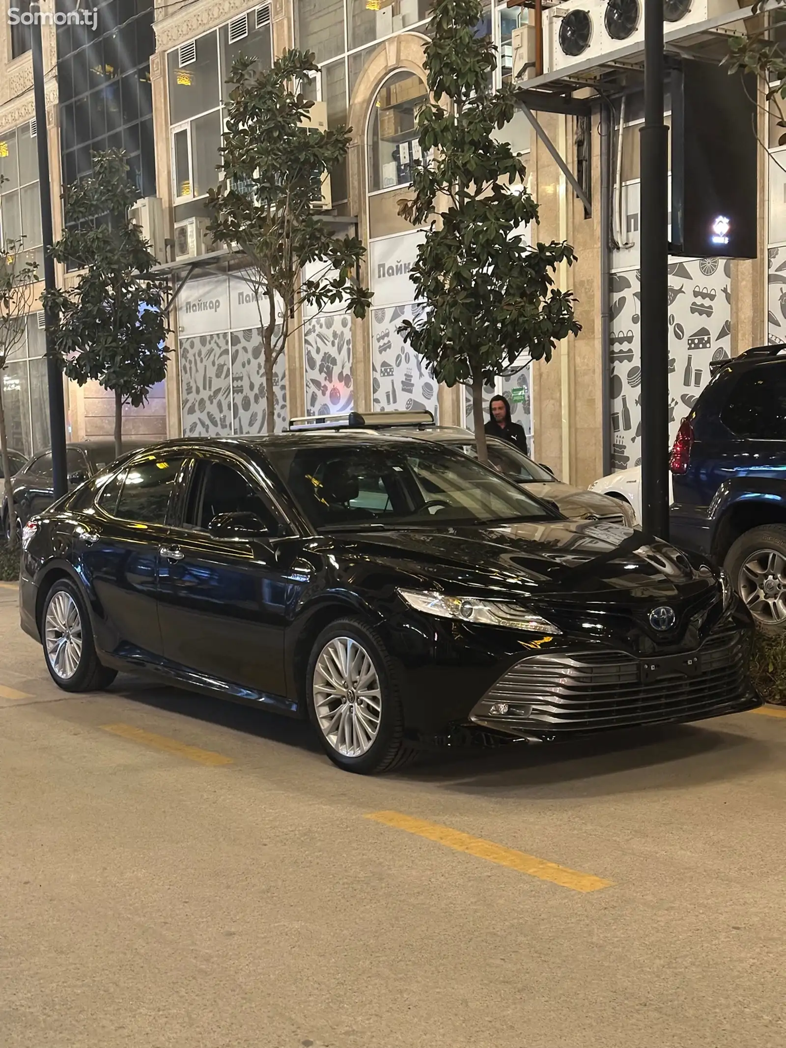 Toyota Camry, 2018-1