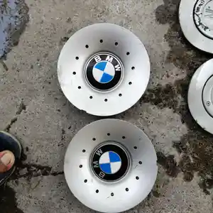 Колпаки для дисков на BMW