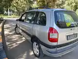 Opel Zafira, 2000-2