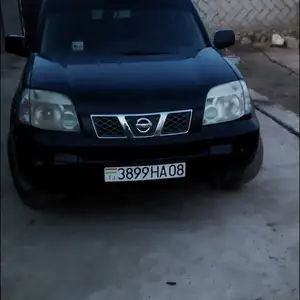 Nissan X-Trail, 2004