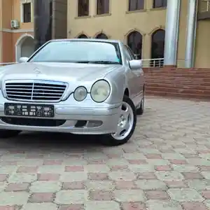 Mercedes-Benz E class, 2001