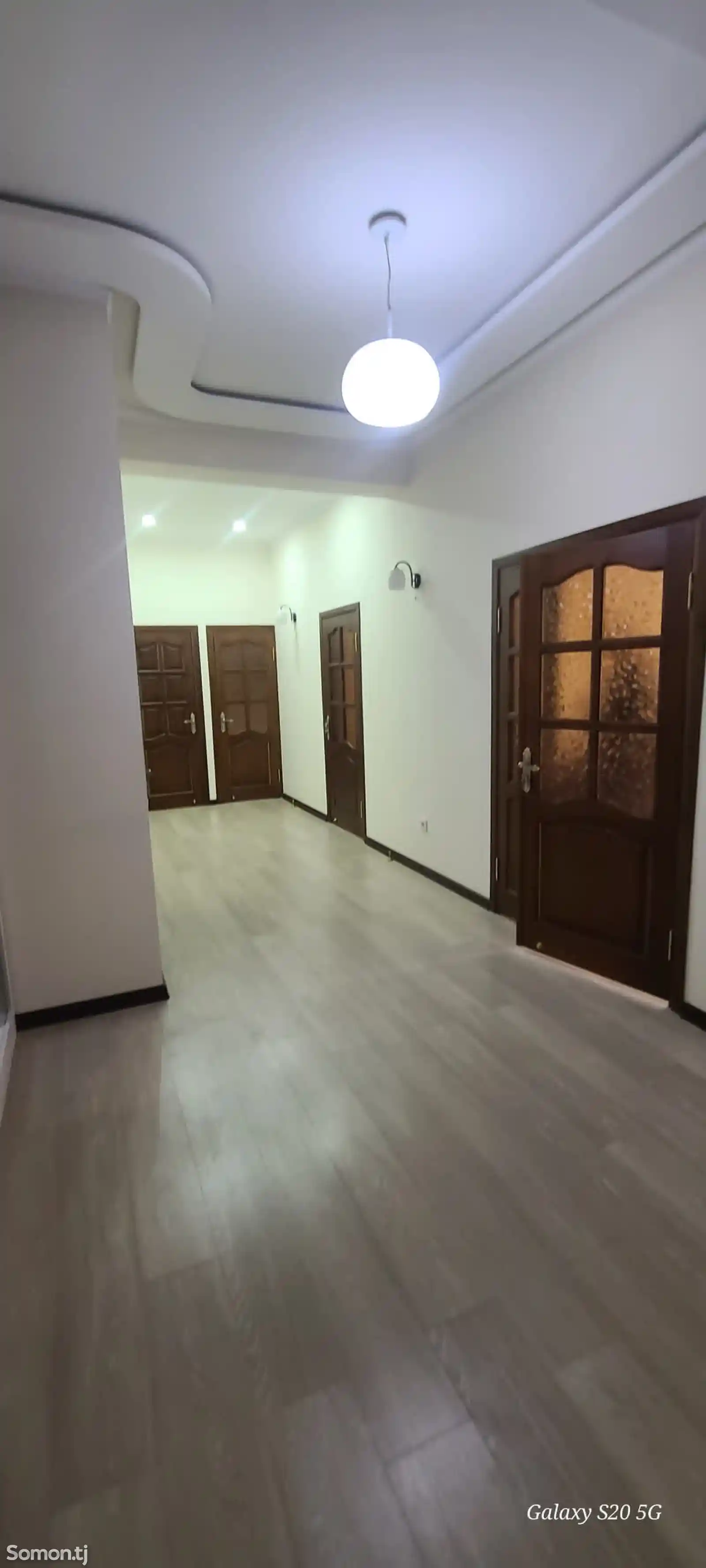 2-комн. квартира, 8 этаж, 90м², Сомони-3