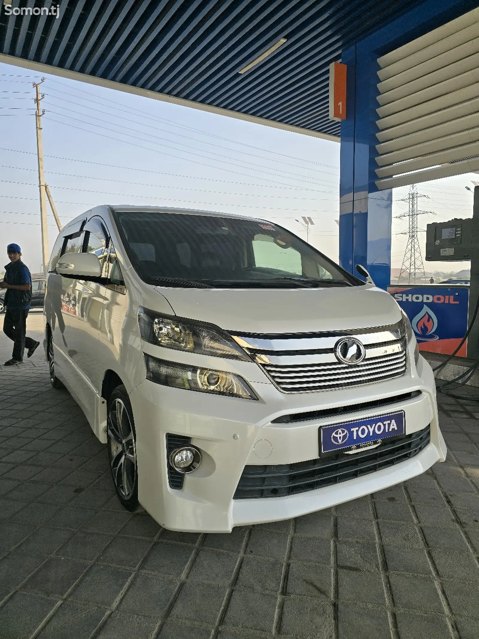 Toyota Vellfire, 2014-3