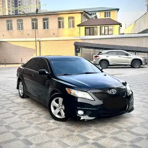 Toyota Camry, 2010