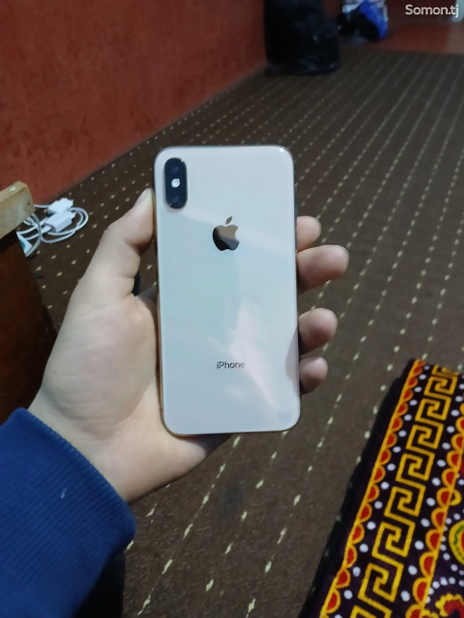 Apple iPhone Xs-1