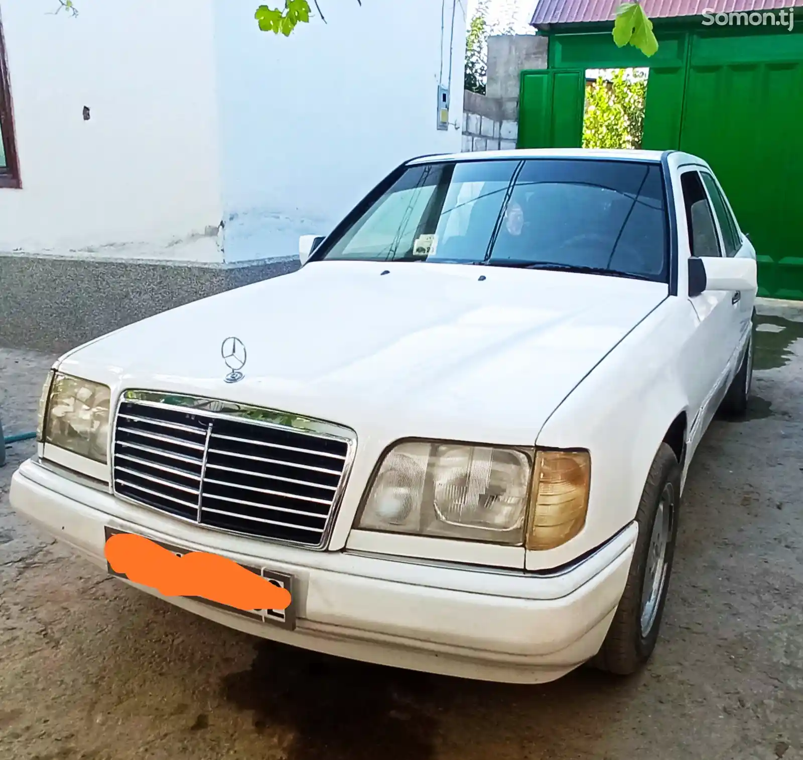 Mercedes-Benz W124, 1988-1