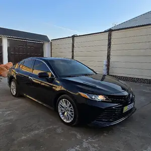 Toyota Camry, 2018