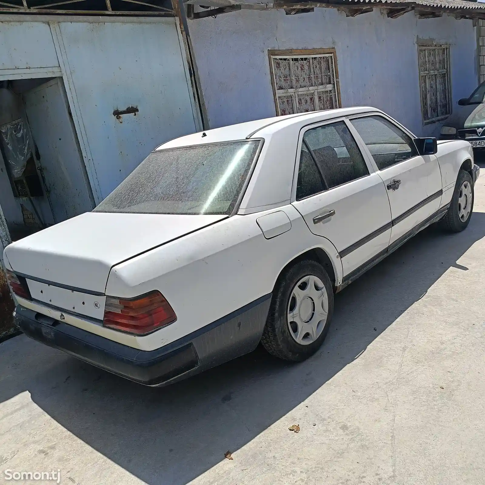 Mercedes-Benz W124, 1988-7