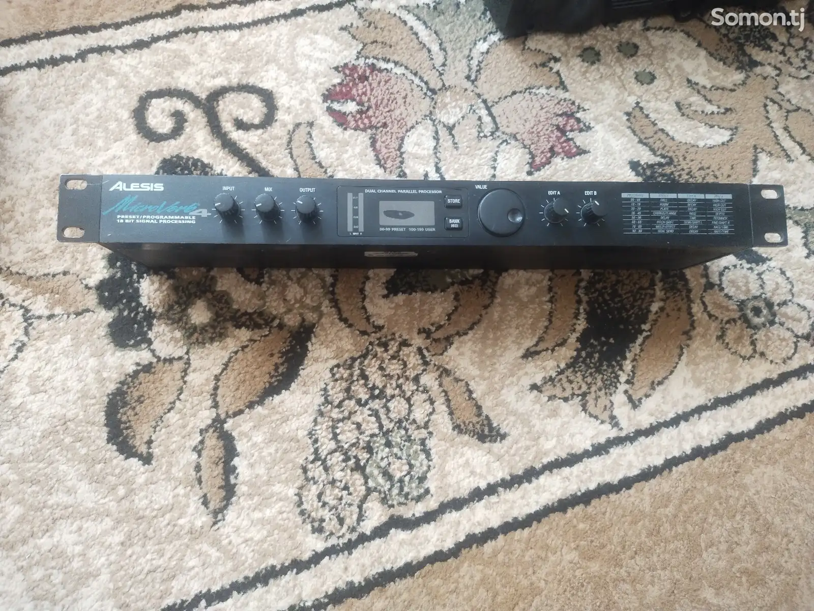 Цифровой звуковой процессор Alesis Microver4 18bit-1