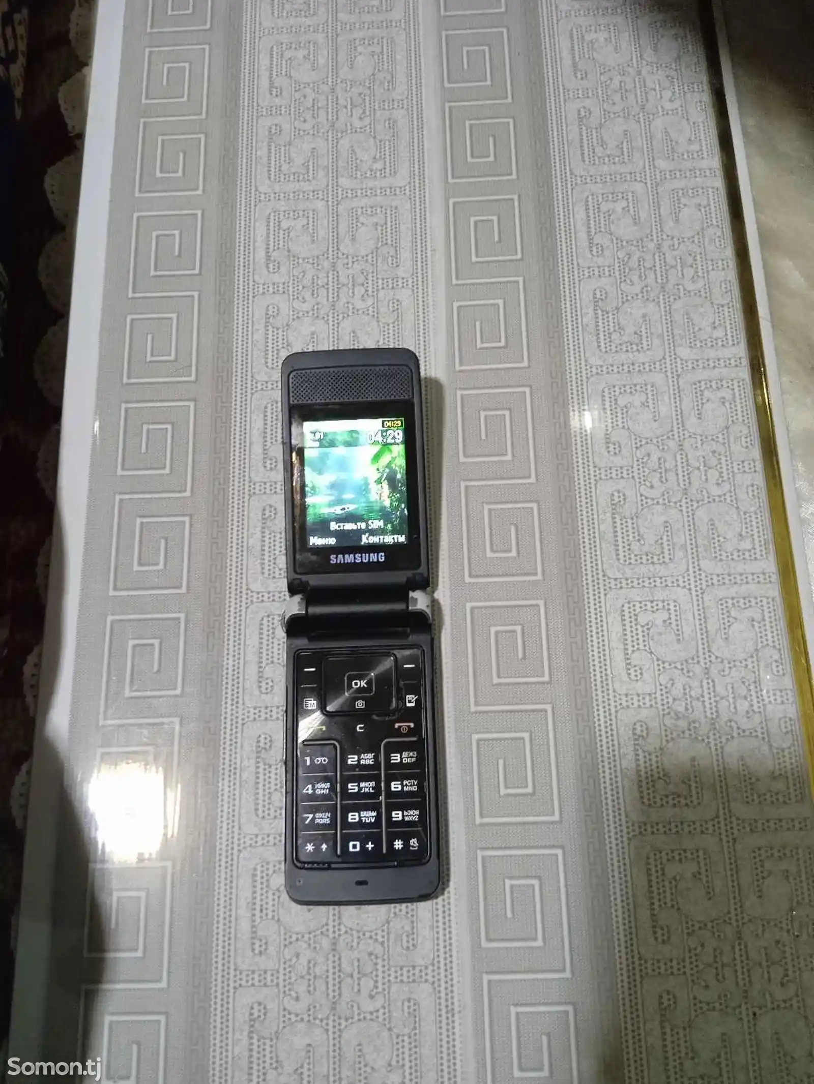 Раскладной телефон Samsung-1