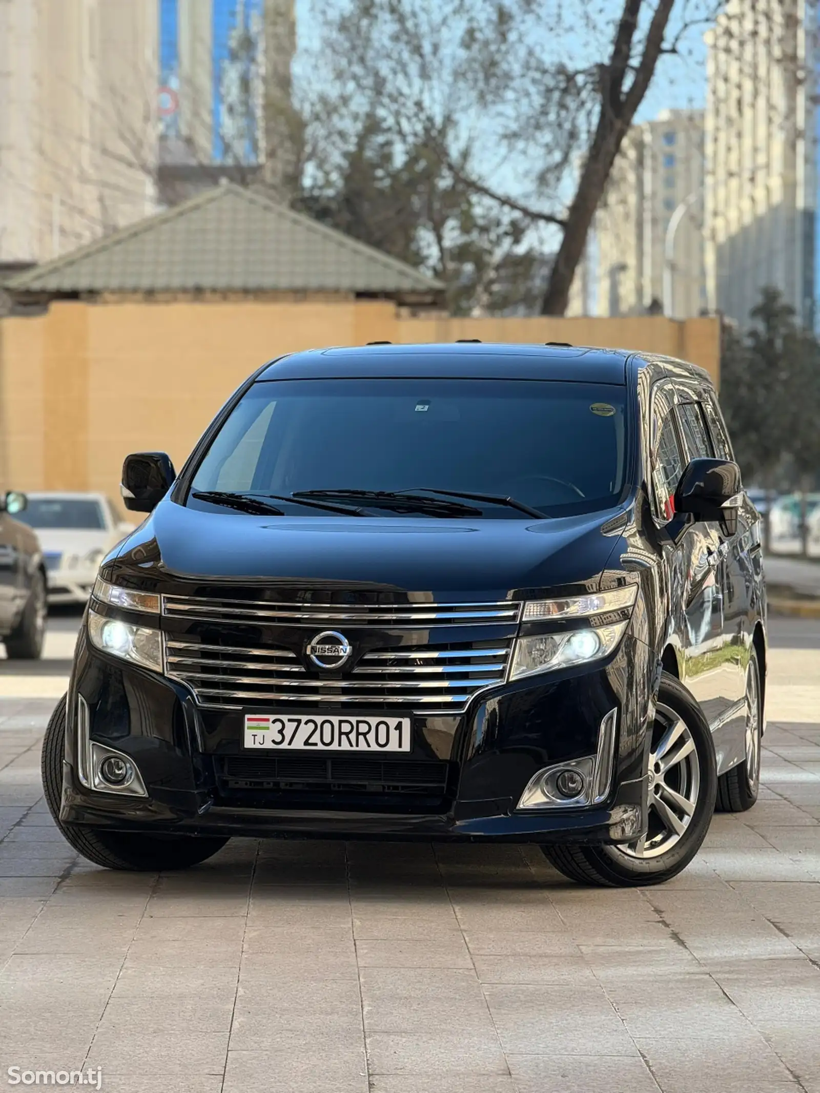 Nissan Elgrand, 2014-1