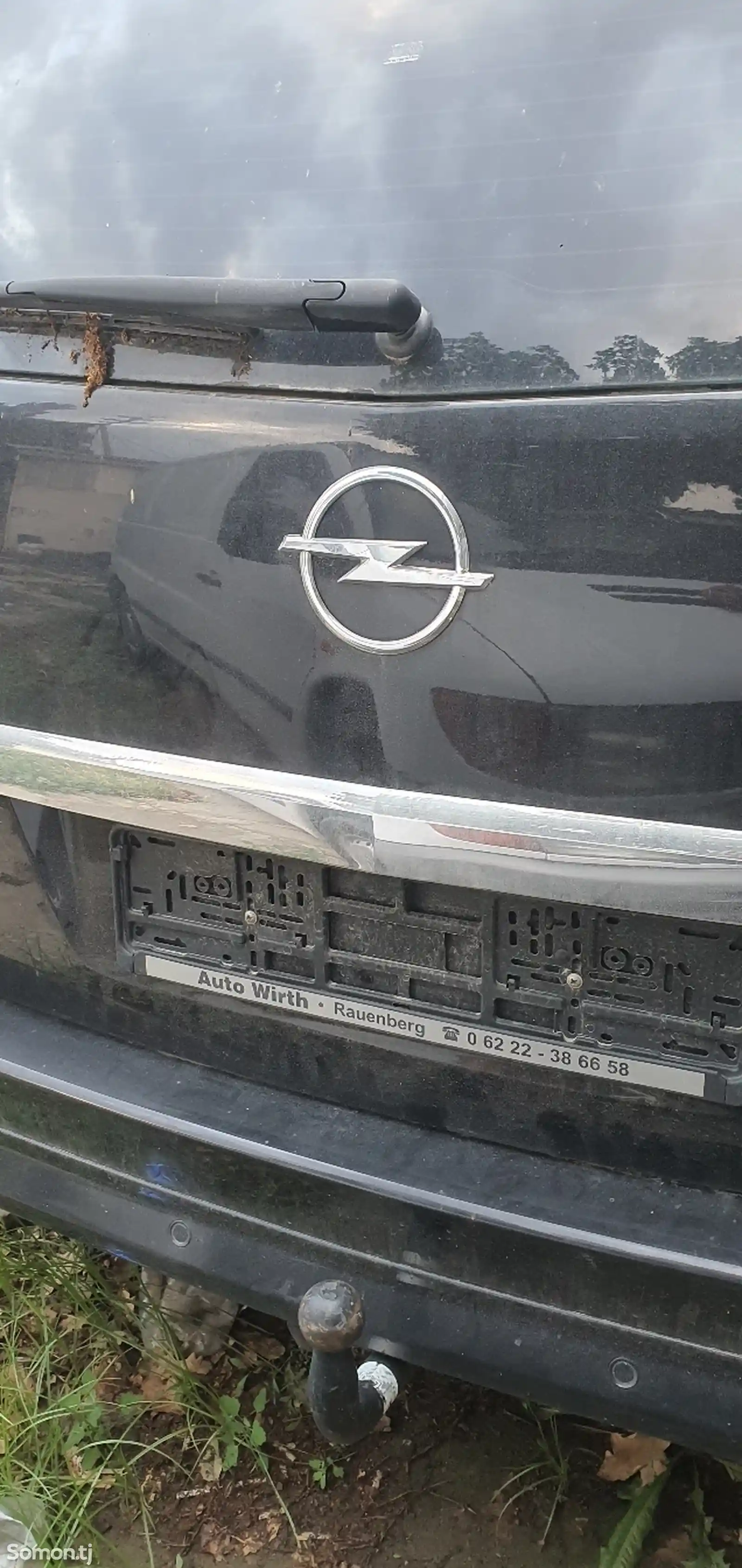 Значок Opel Zafira B-1
