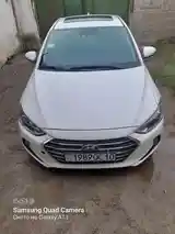 Hyundai Elantra, 2017-6