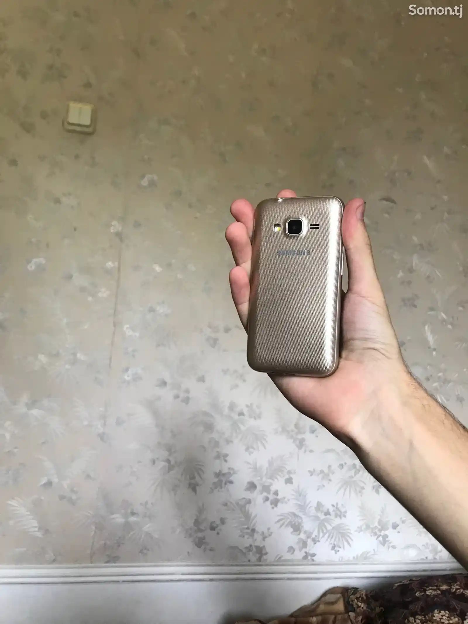 Samsung Galaxy J1 mini-1