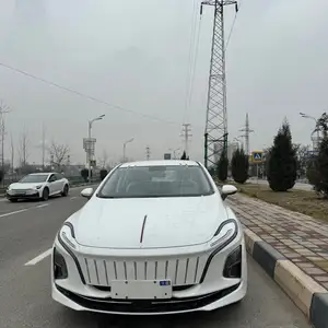 Hongqi E-QM5, 2025