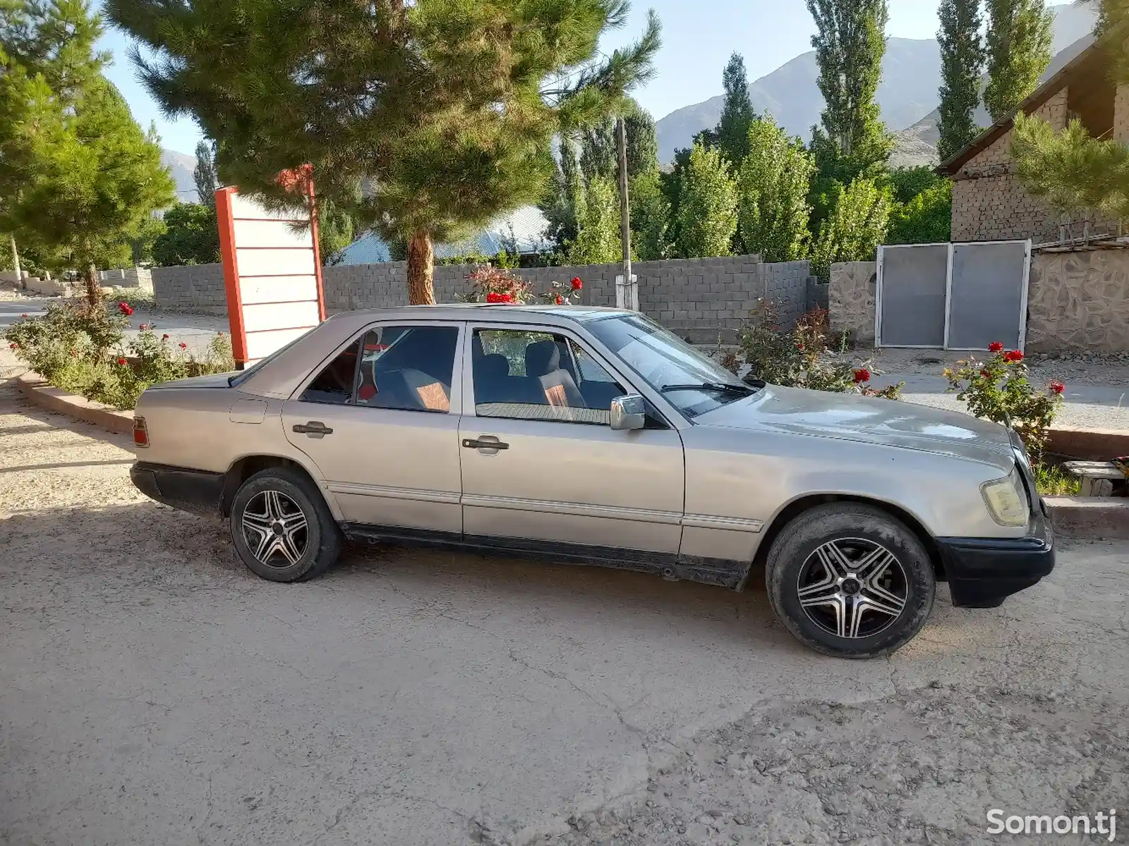 Mercedes-Benz W124, 1989-3