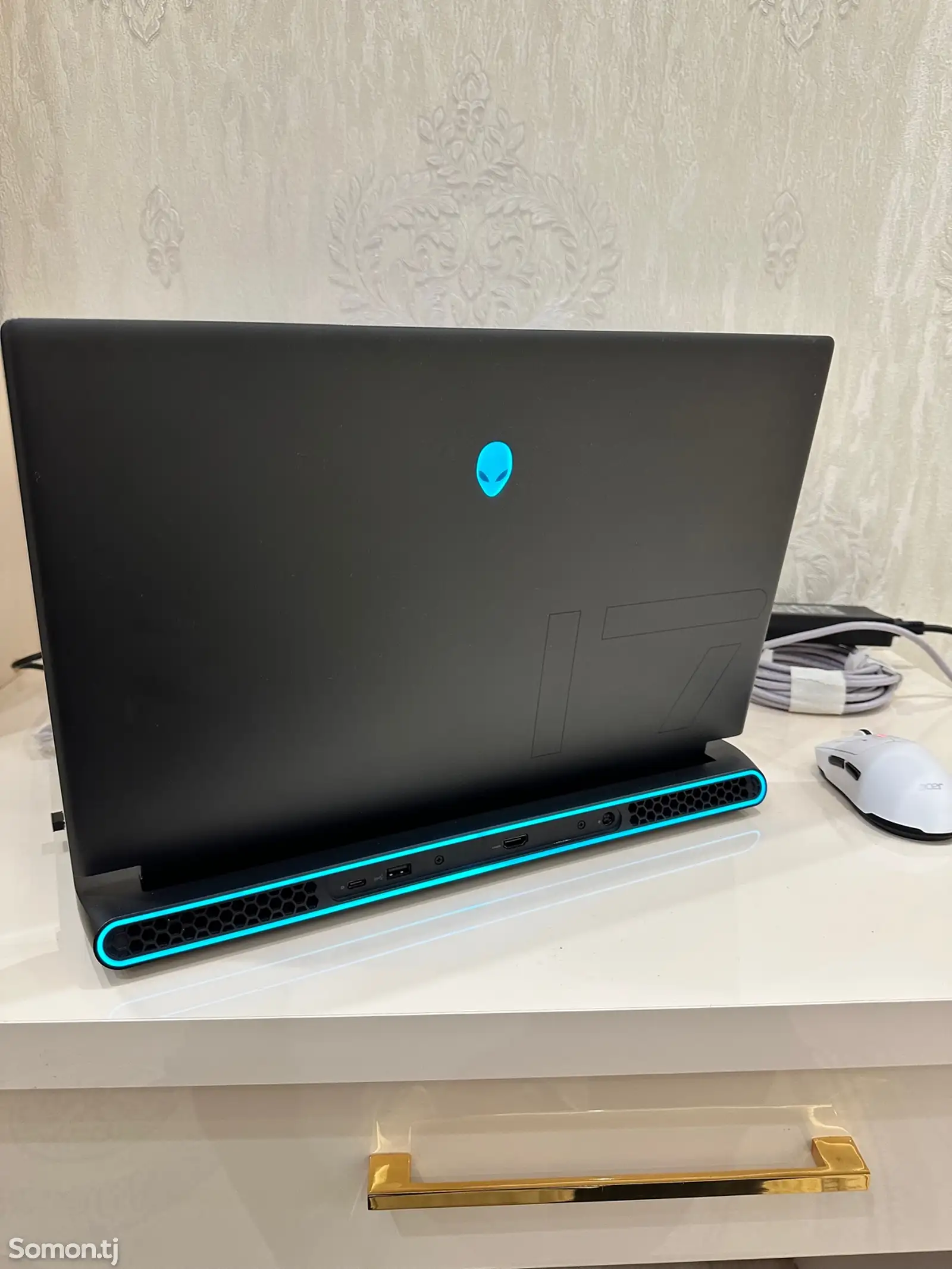 Игровой ноутбук Alienware M17 R5 AMD-4