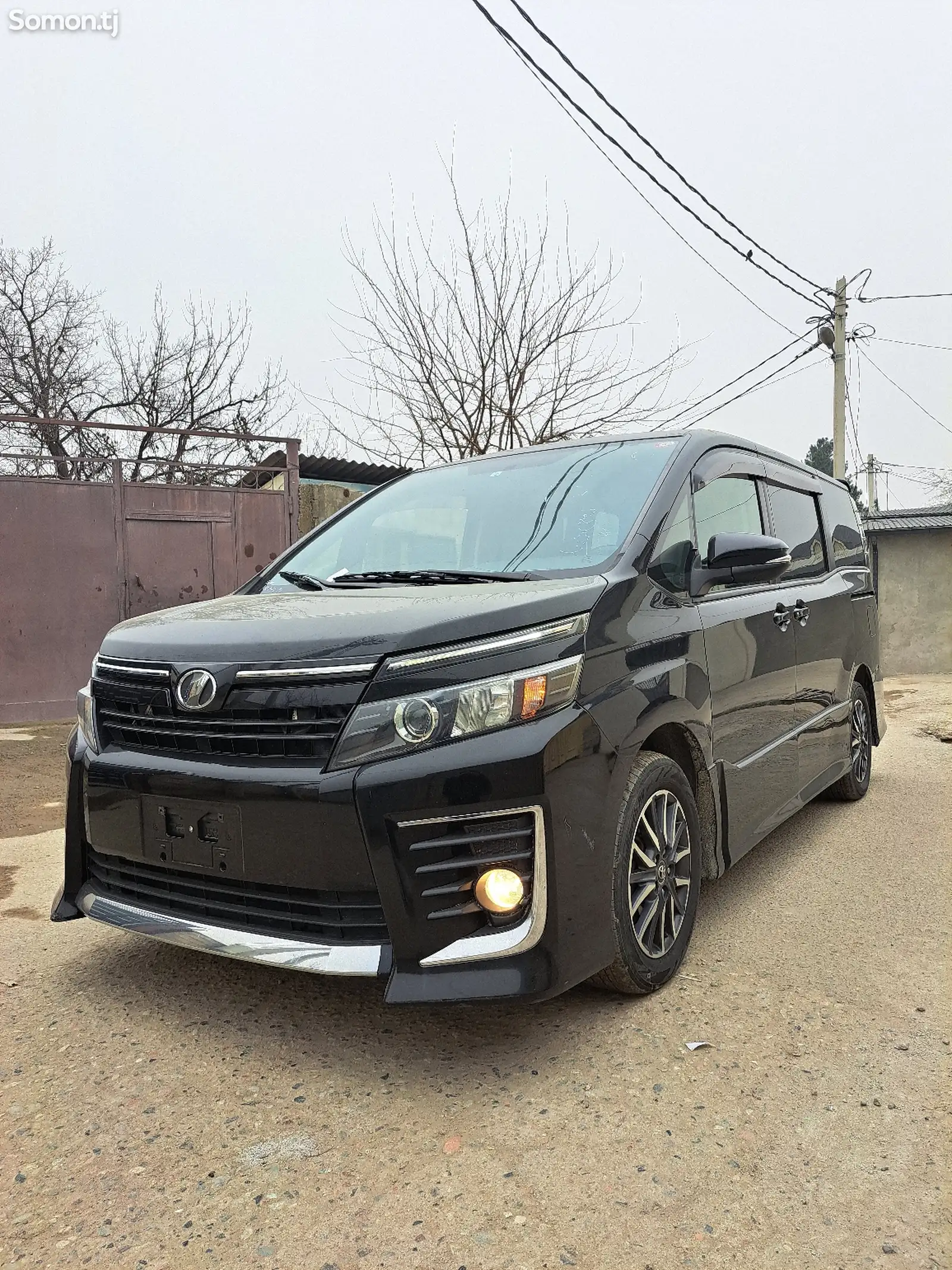 Toyota Voxy, 2014-1