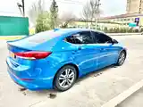 Hyundai Elantra, 2017-2