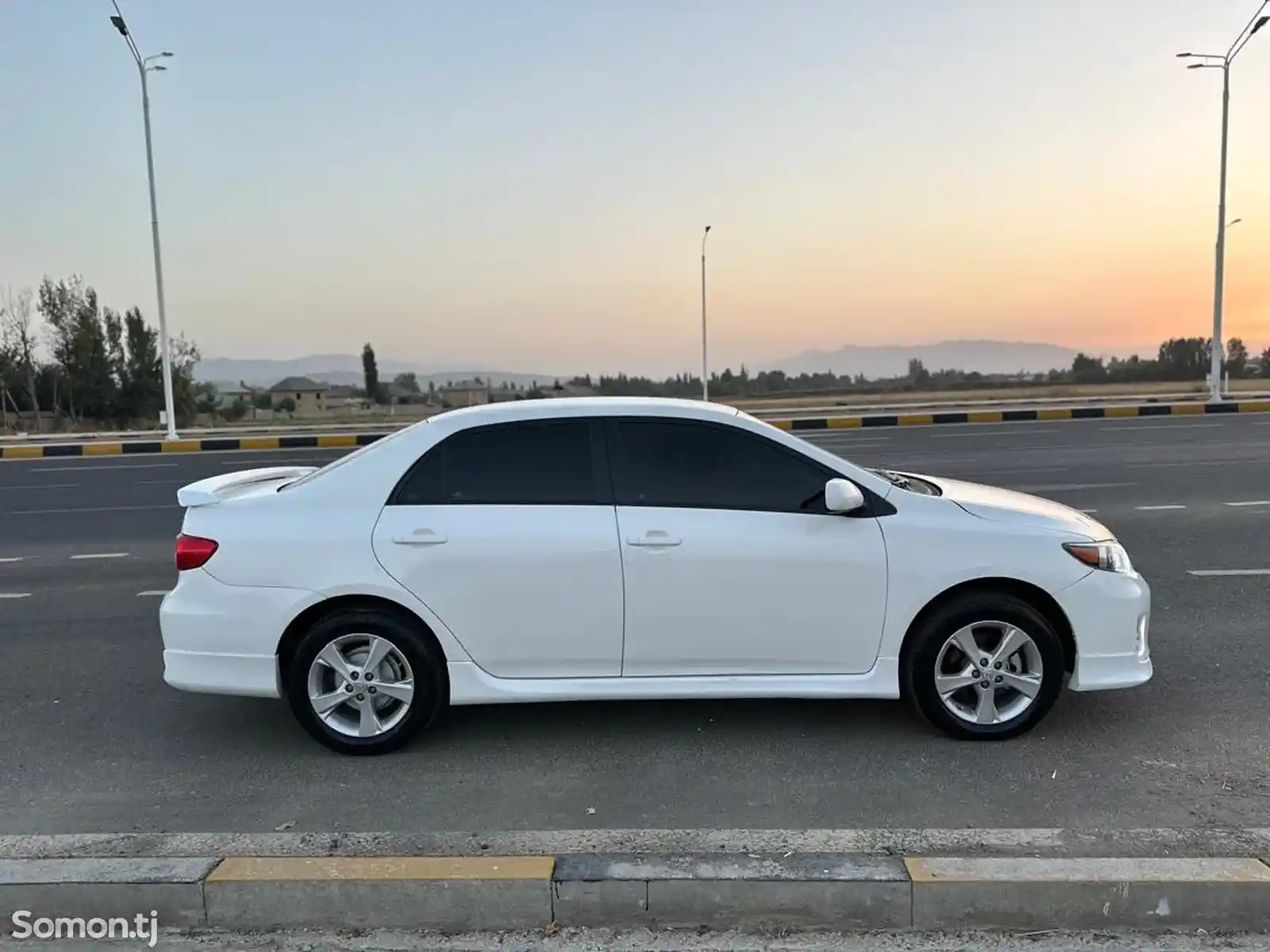 Toyota Corolla, 2013-3