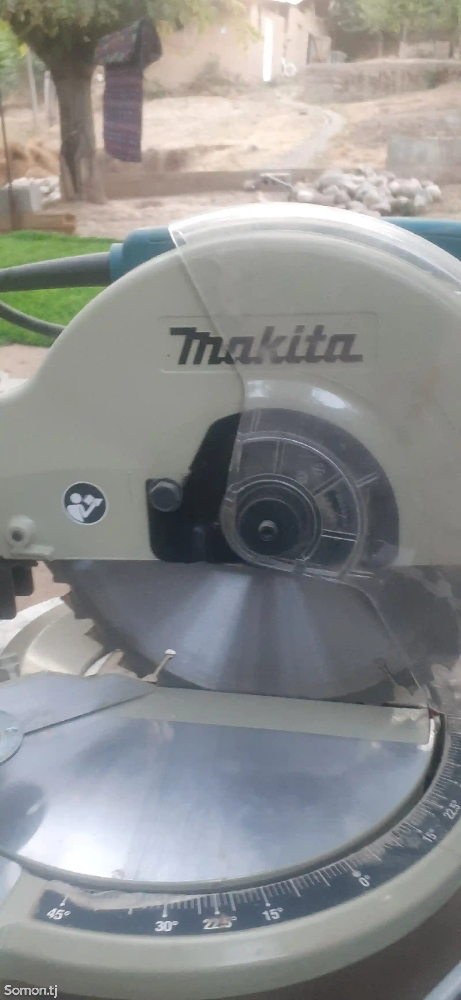 Торцовая пила Makita-3