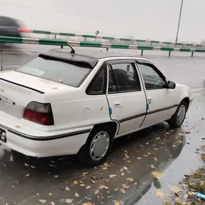 Daewoo Nexia, 1996