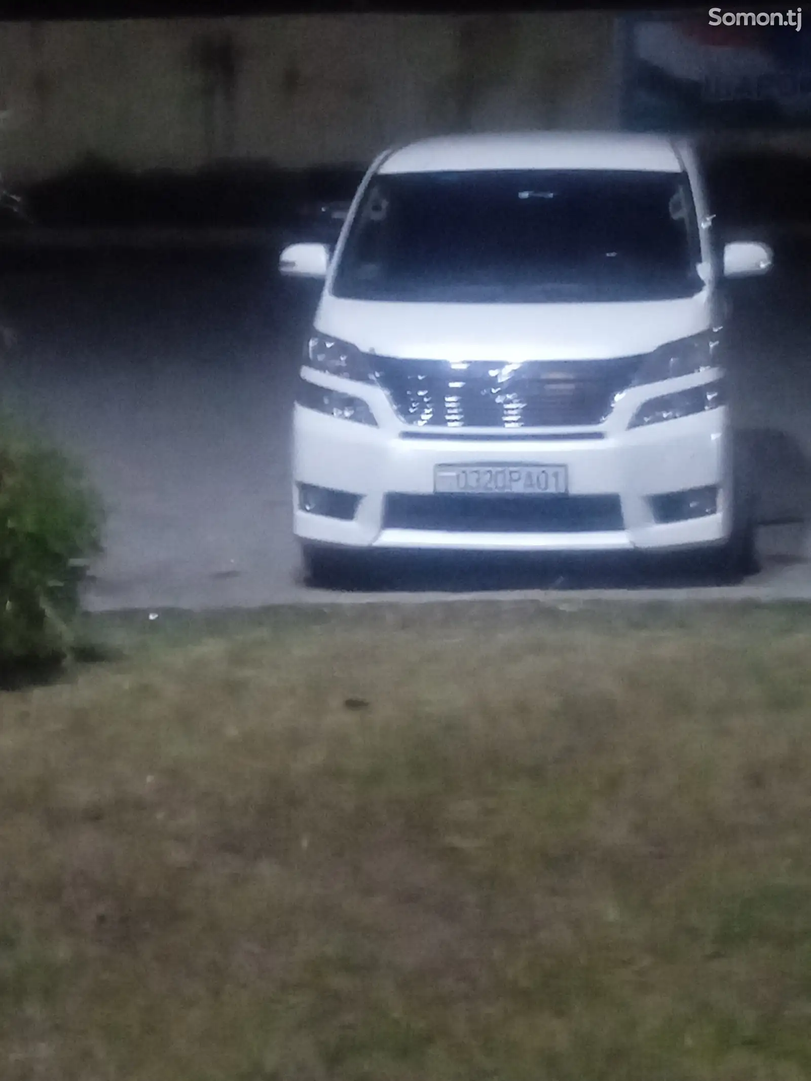 Toyota Vellfire, 2014-1