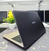 Ноутбук Asus core i5-8250U-8