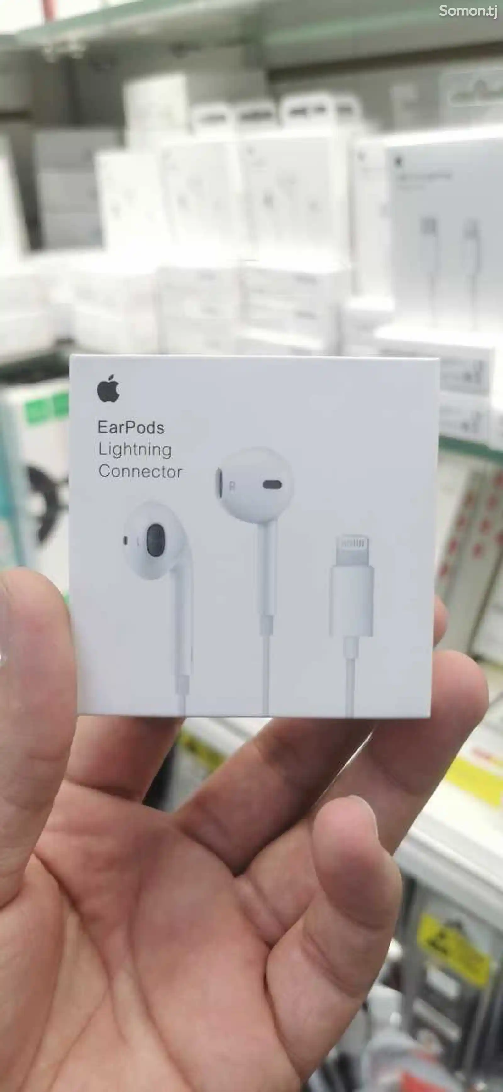 Наушники Apple EarPods Lightning-1