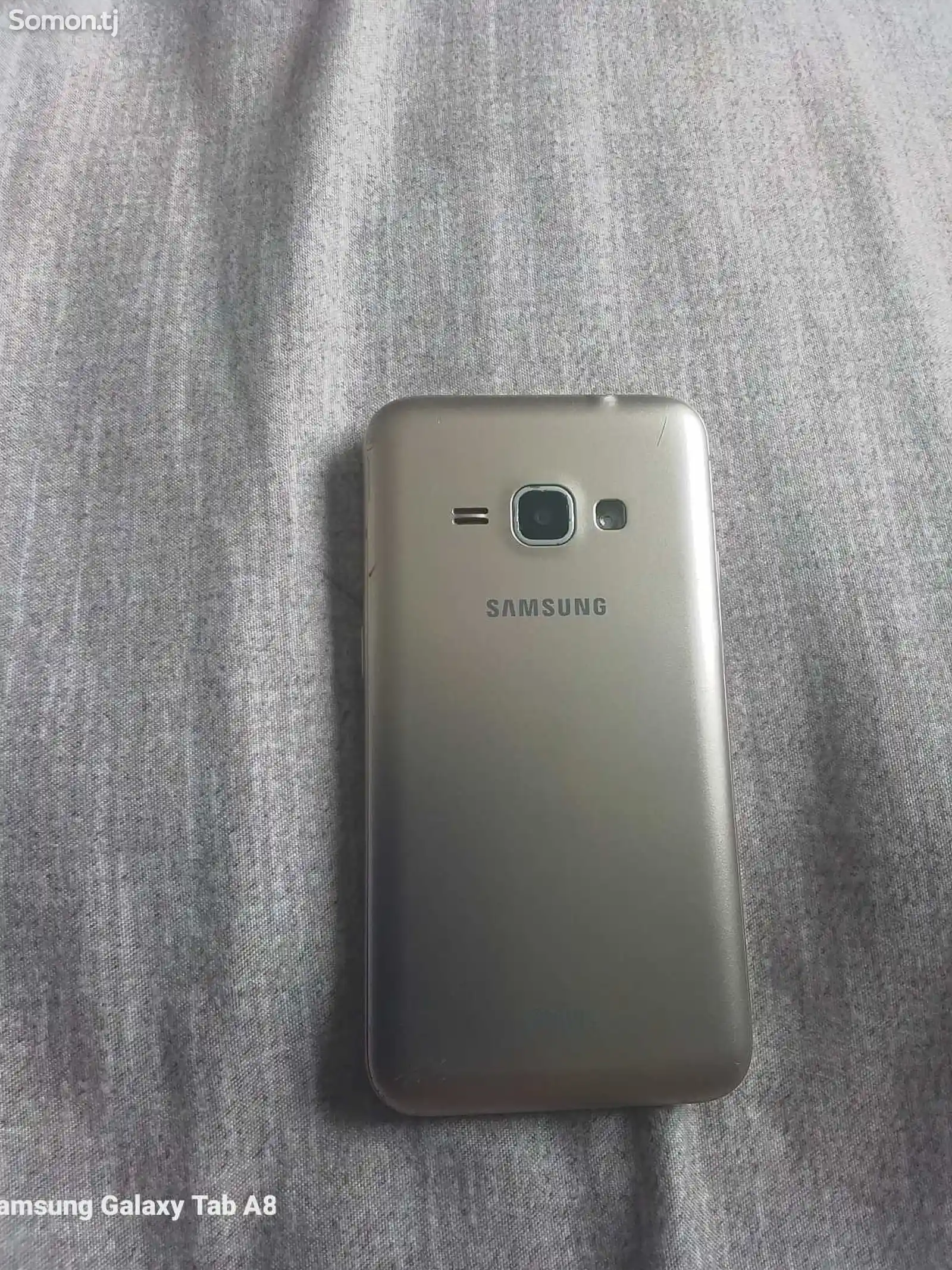 Samsung Galaxy J1 8gb-8