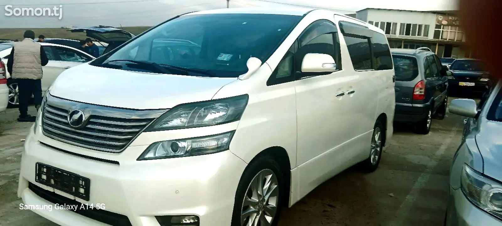 Toyota Vellfire, 2014-1