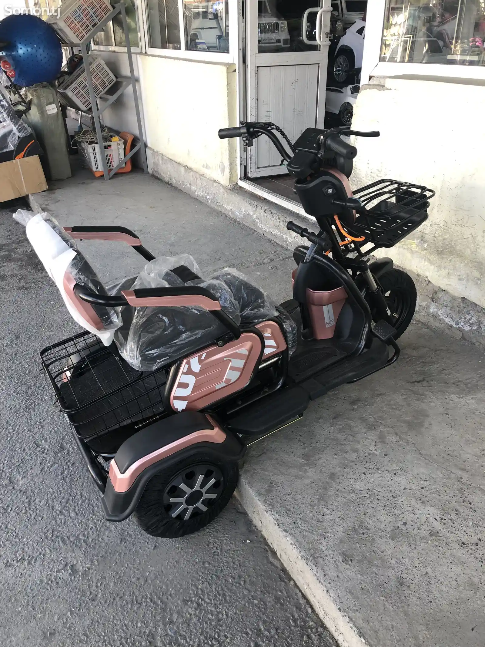 Трёхколёсный электромопед Scooter-2