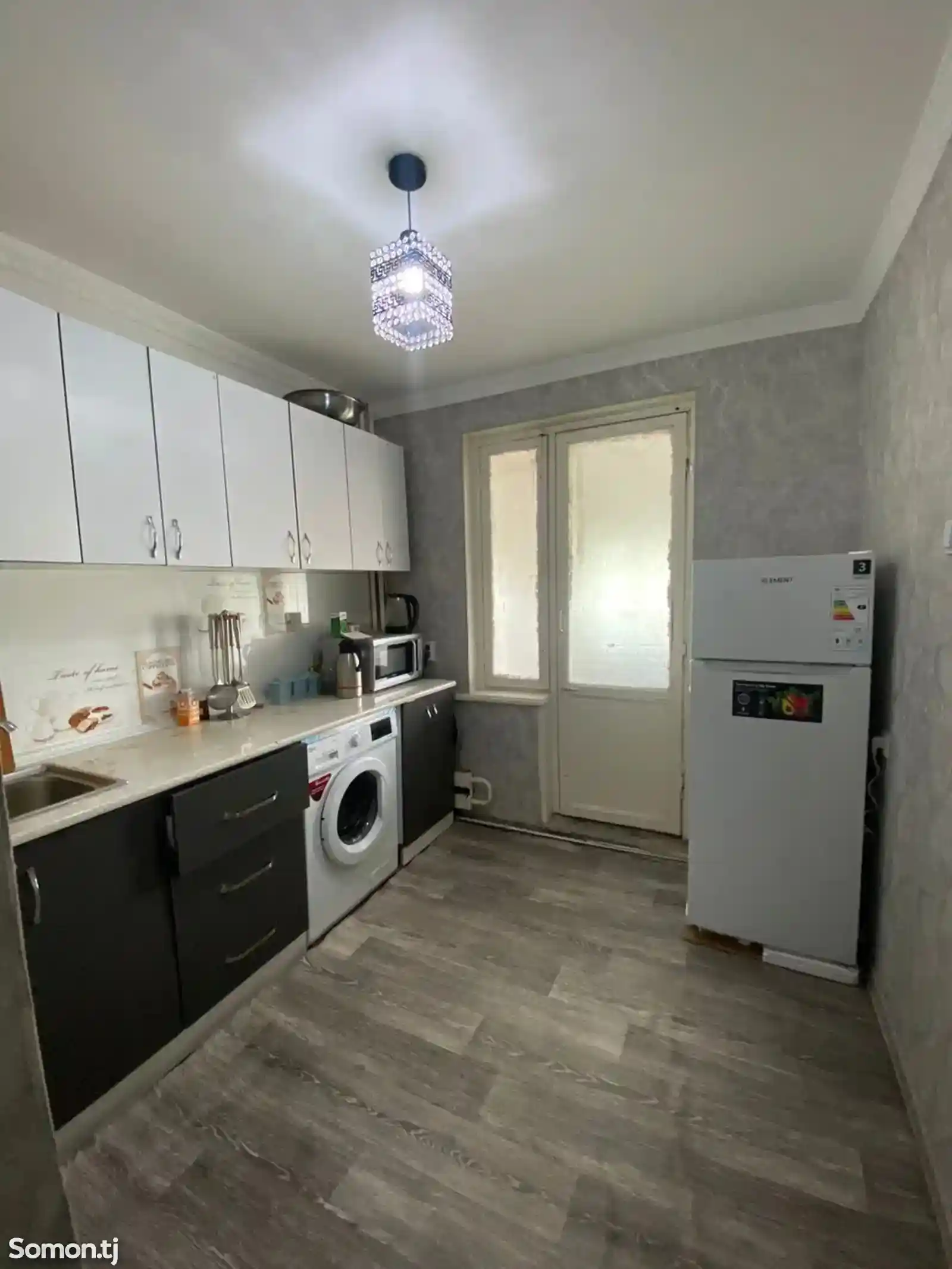 3-комн. квартира, 2 этаж, 70м², 65 мкр-8