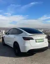 Tesla Model Y, 2021-12