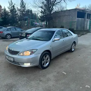 Toyota Camry, 2005