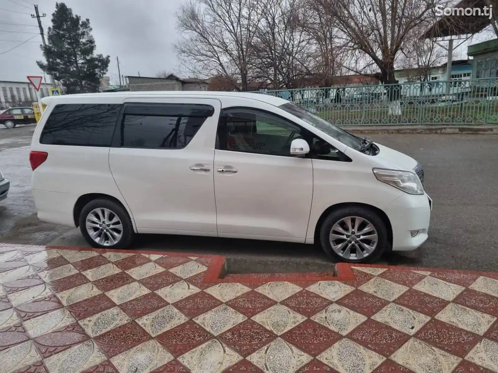 Toyota Alphard, 2009-4