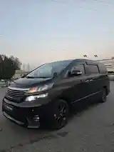 Toyota Vellfire, 2010-6